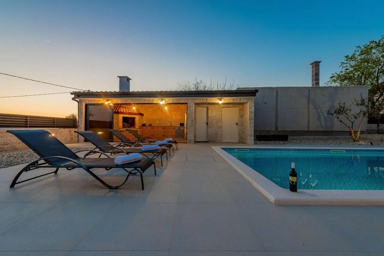 Villa Petar Zadarvillas Donji Kasic Croatia