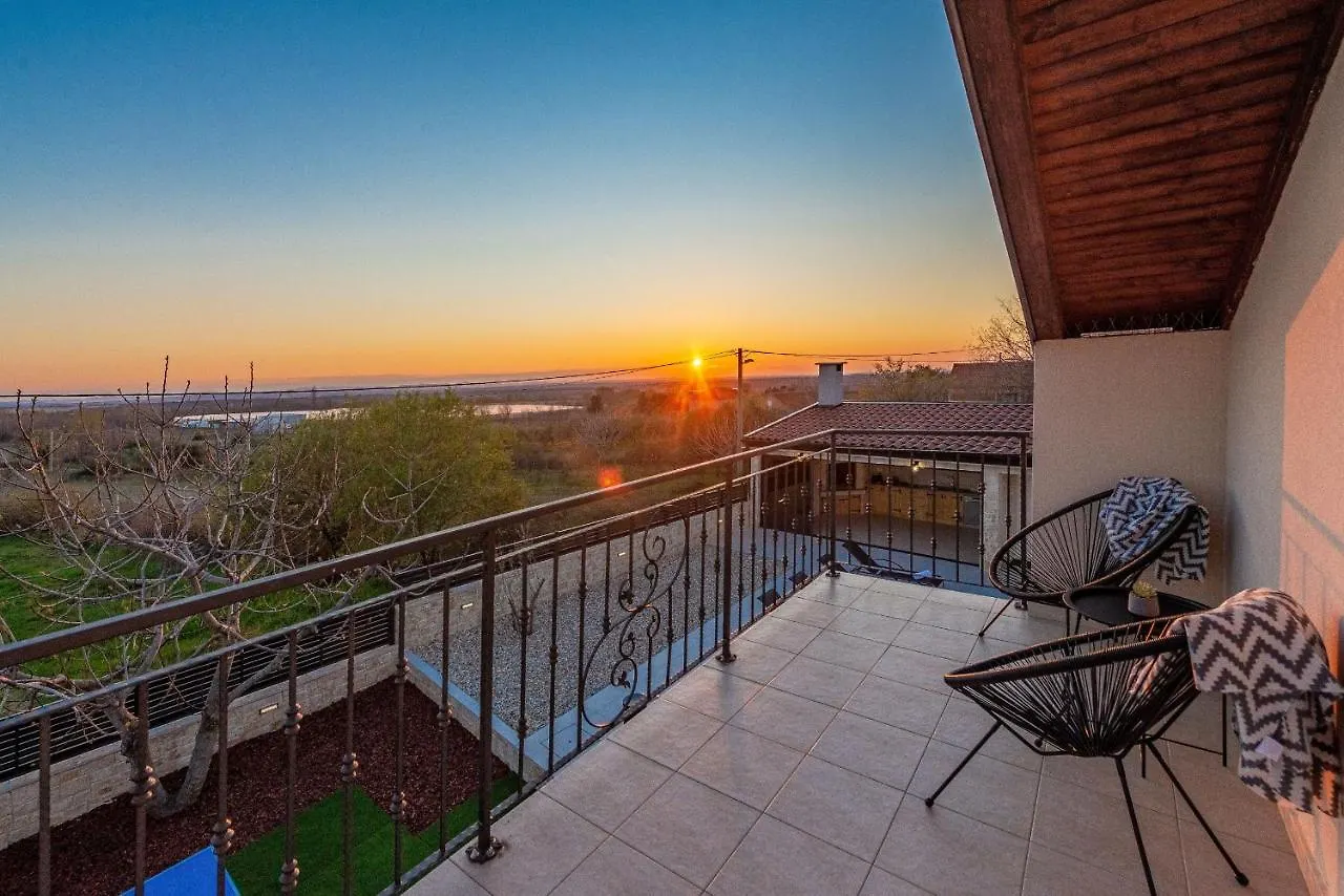 Villa Petar Zadarvillas Donji Kasic Croatia